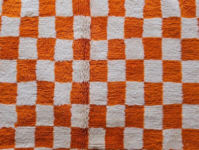 Orange Moroccan rug in natural wool, 250cm x 150cm
