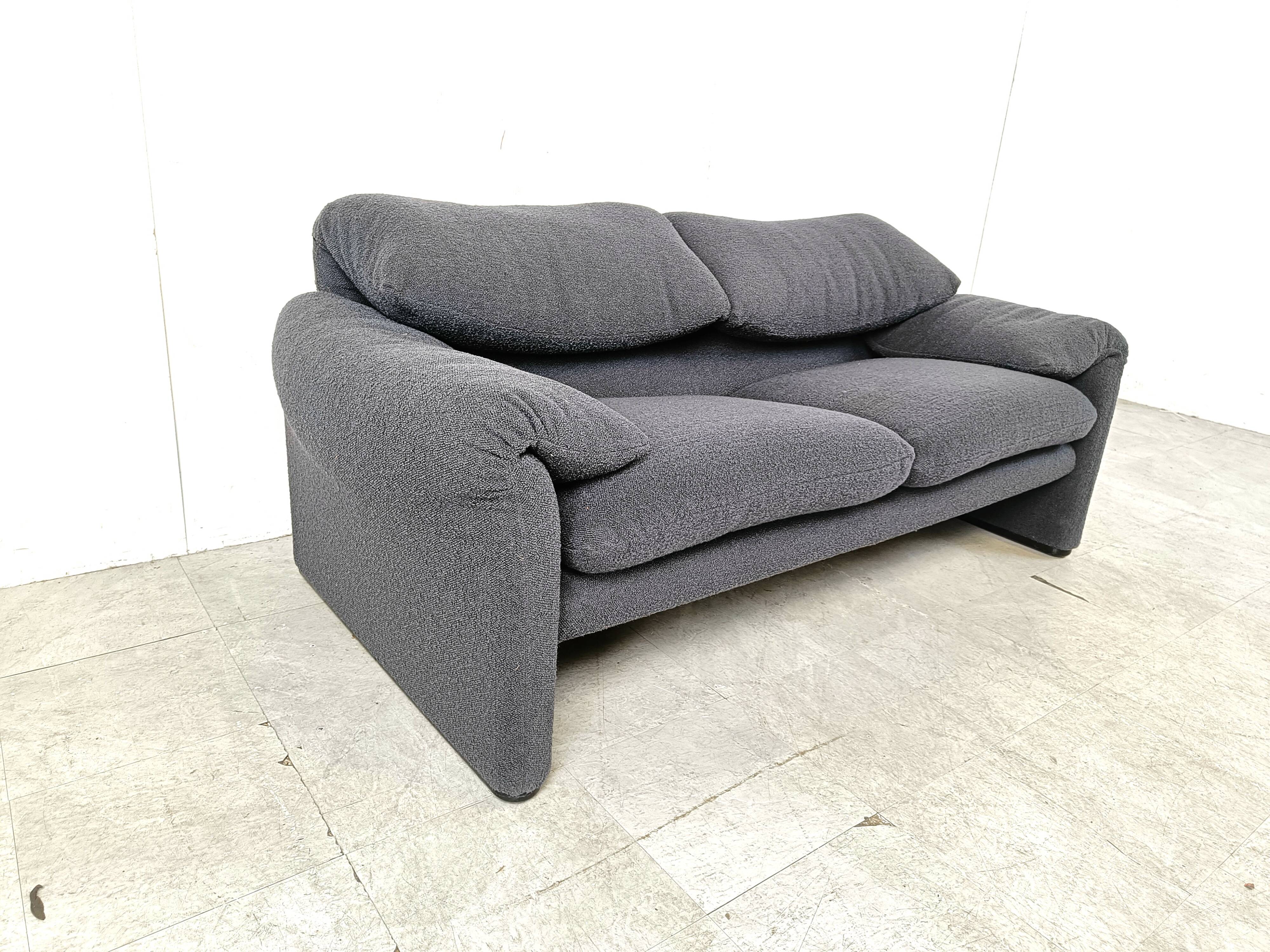 Maralunga sofa by Vico Magistretti for Cassina