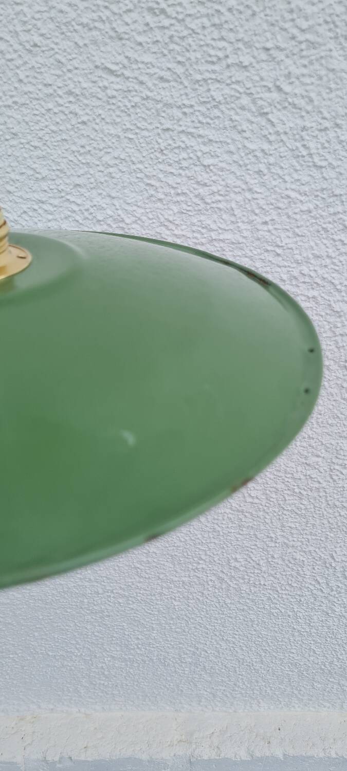Green enamelled sheet metal suspension