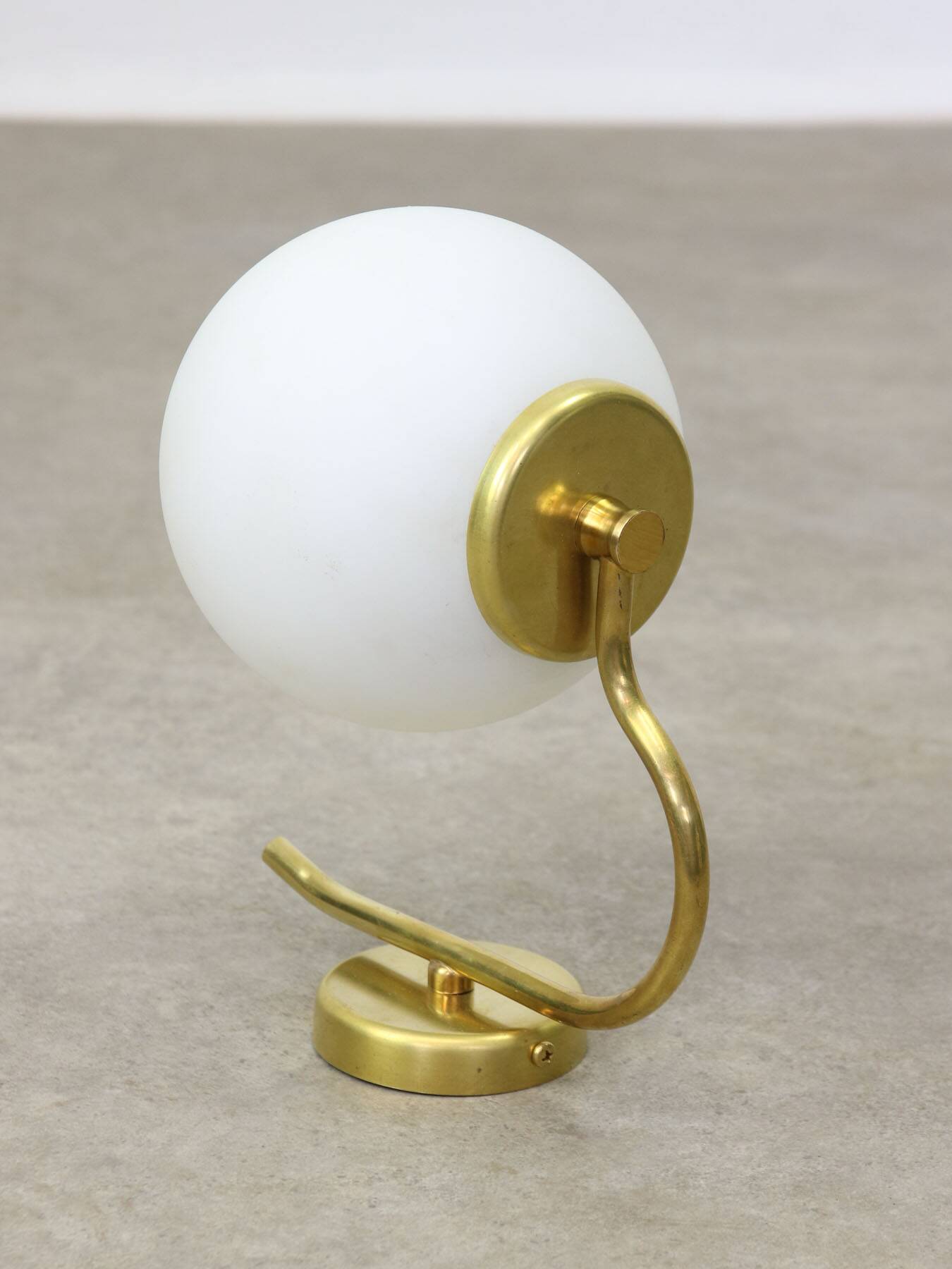 Vintage Italian Mid-century Brass and Opaline Wall Lamp