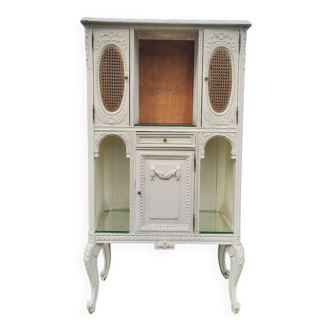 Meuble de rangement en bois et marbre
