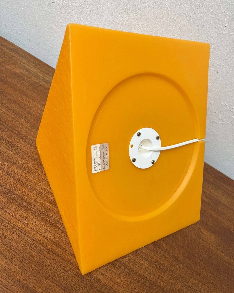 Lampe de sol ou de table en forme de prisme orange postmoderne de Heico, années 1980.