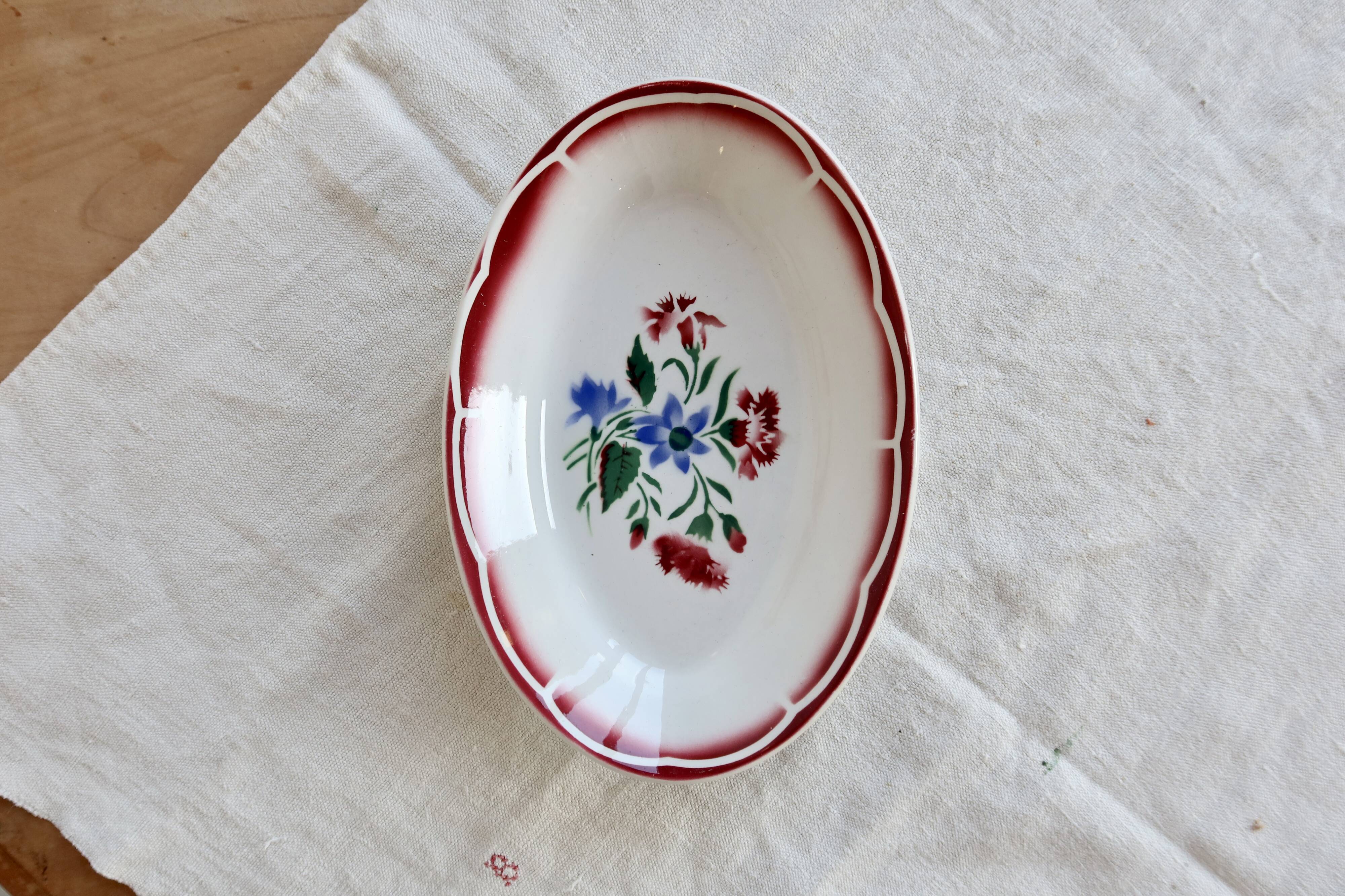 Old Ravier faience Sarreguemines Digoin - José model - Floral decoration