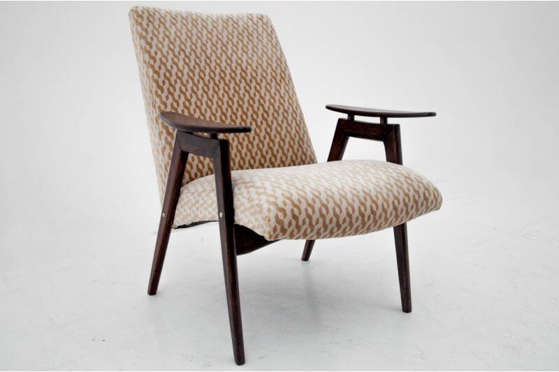 A pair of beige vintage armchairs, Jaroslav Šmídek for Jitona, Czechoslovakia, 1960s