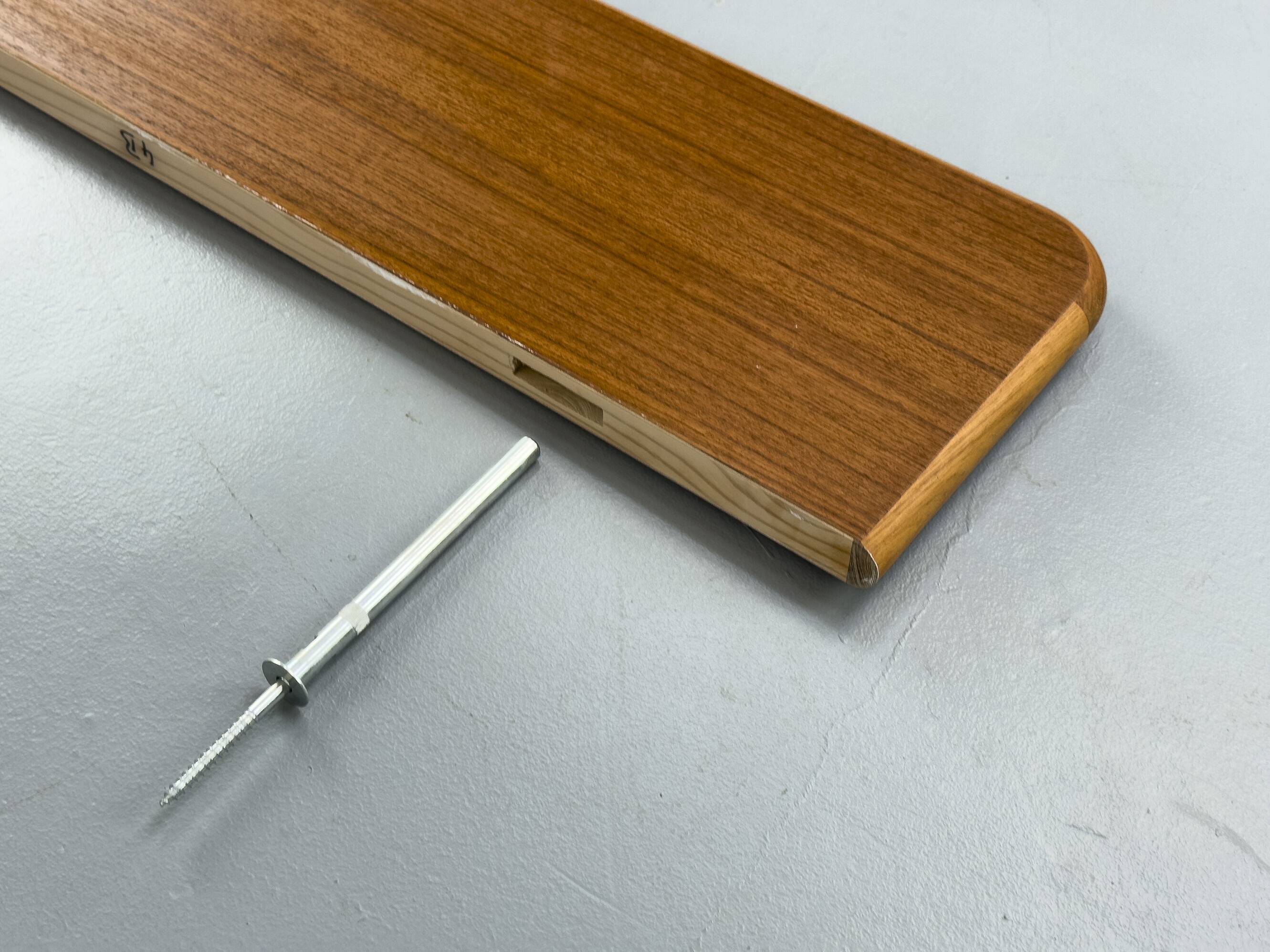 Ensemble de 2 étagères murales en teck du milieu du siècle, années 1970