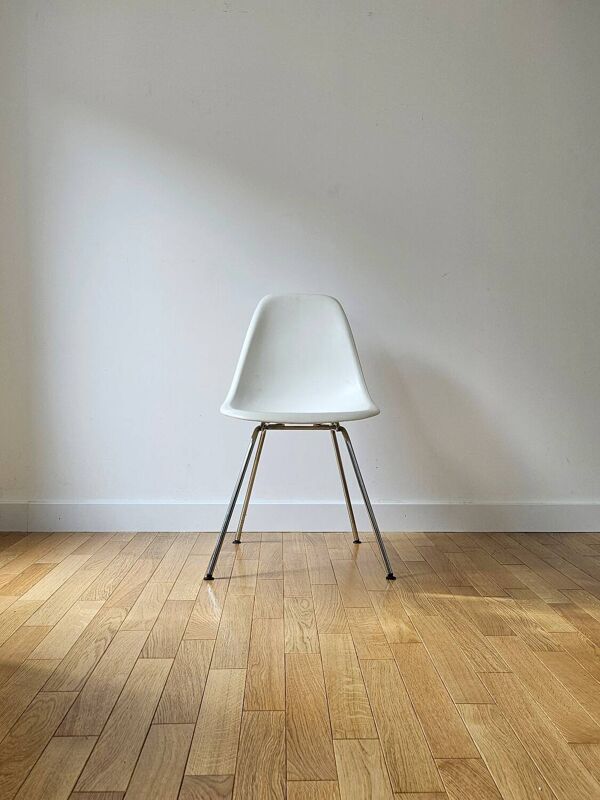 Charles & Ray EAMES pour VITRA - Chaises ''DSX