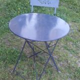 Garden table and chair