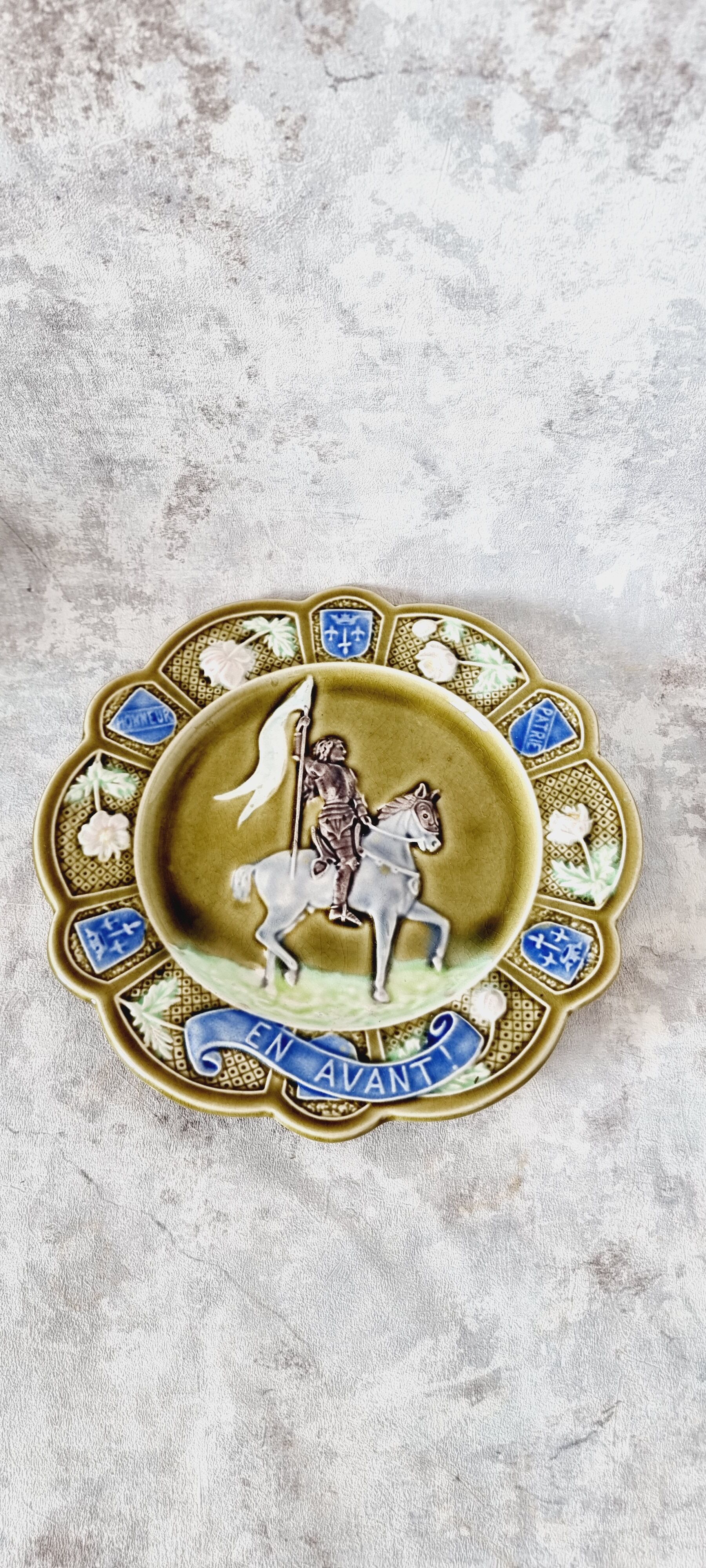 1900 ceramic dish Sarreguemines