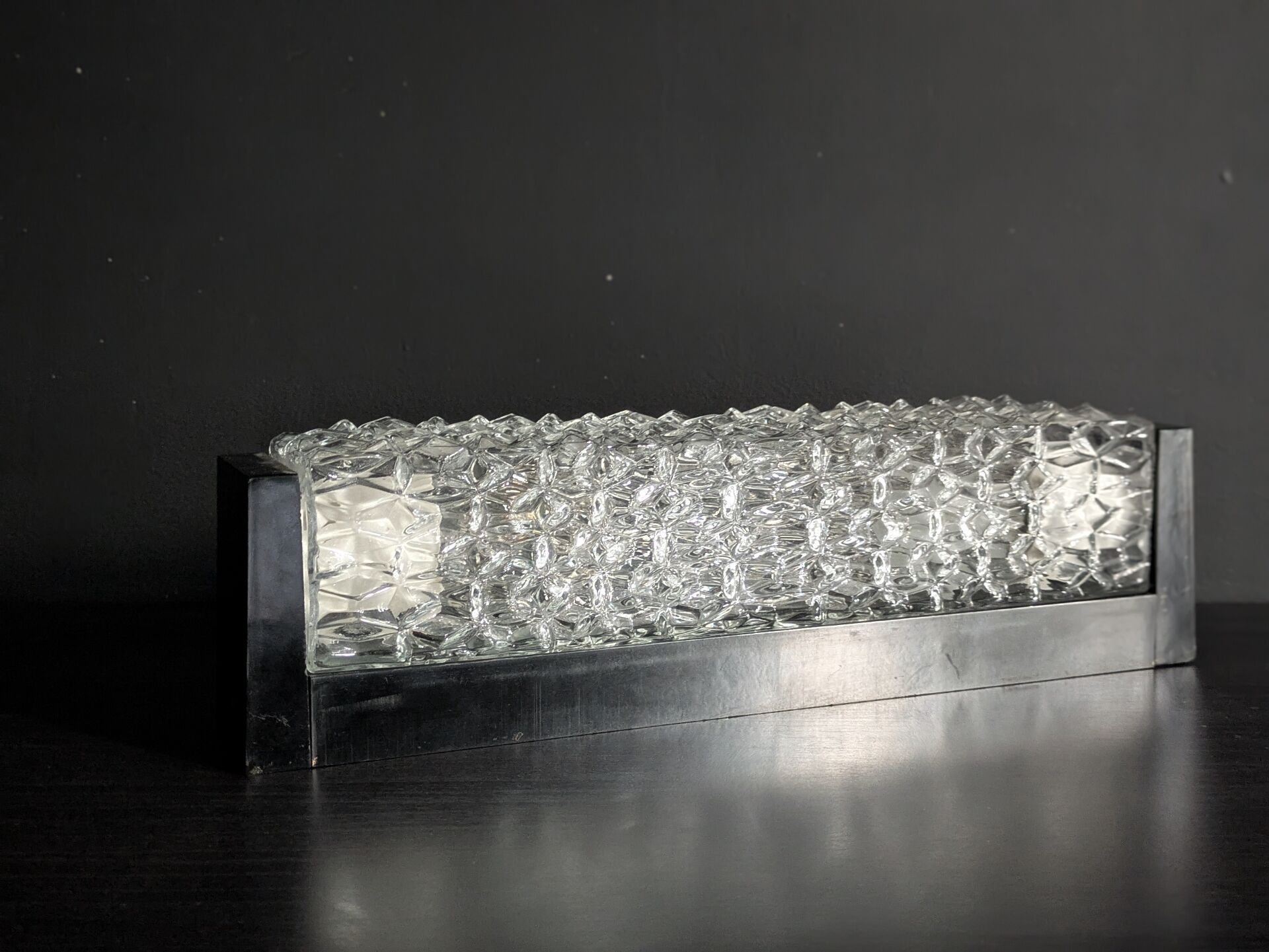 Vintage wall light RZB moulded glass and Bakelite (Germany circa 1960/1970)
