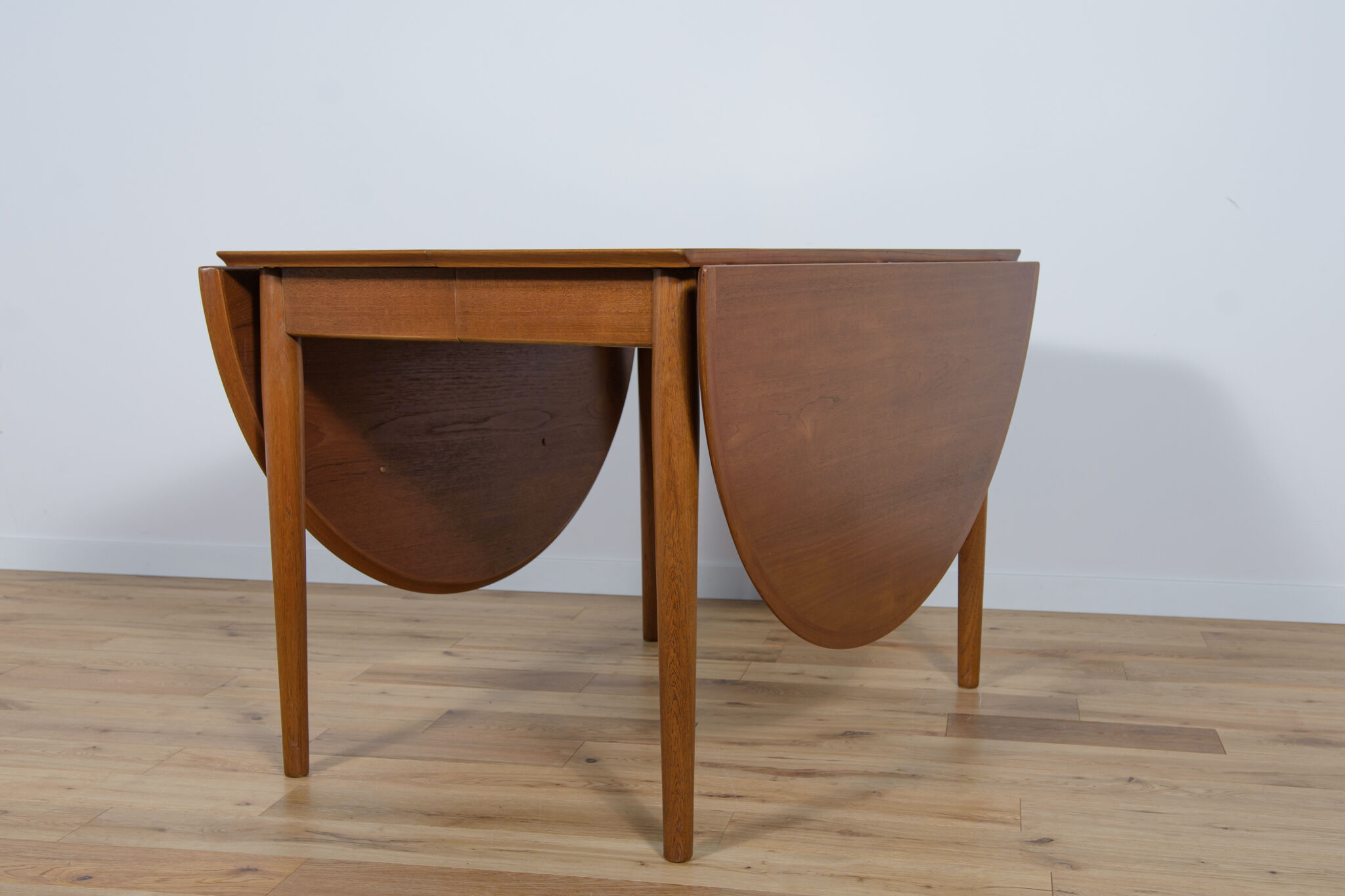 Table à manger extensible en teck, années 1960