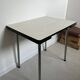 Table extensible en Formica blanche