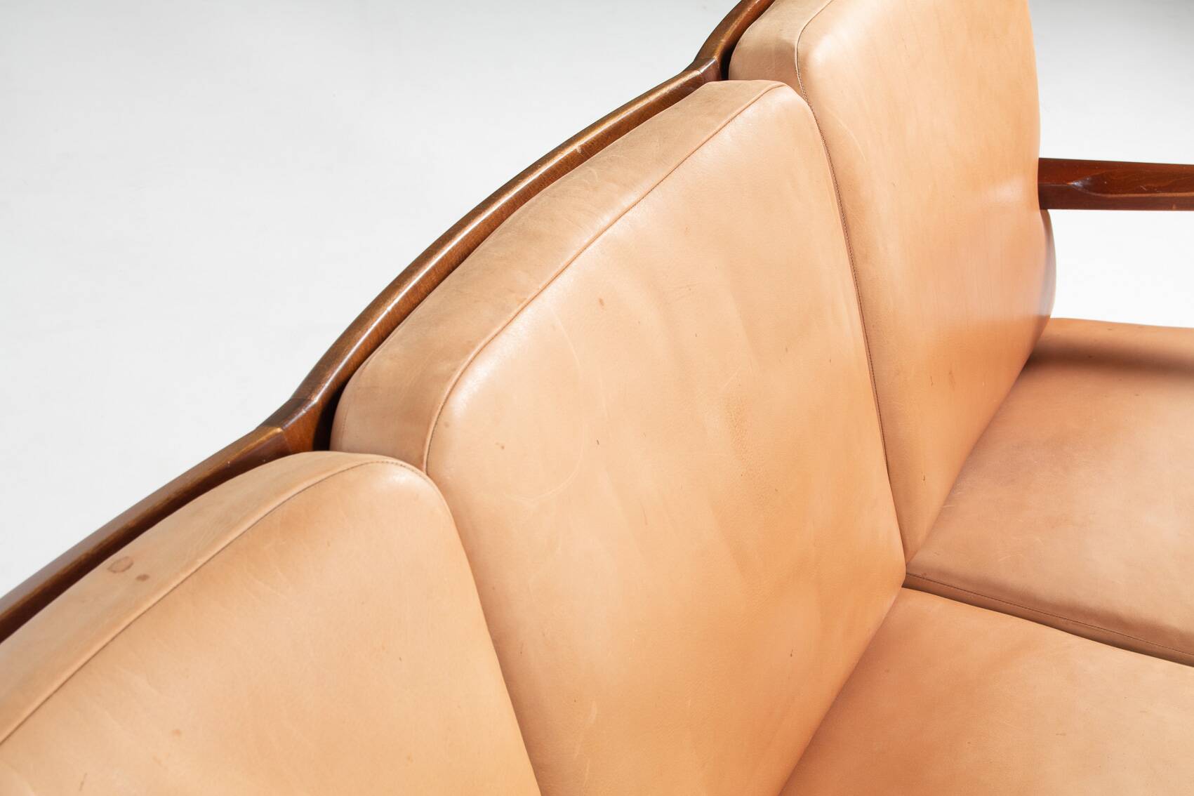 Mid-Century Danish Modern 3-seats sofa with cognac leather cushions