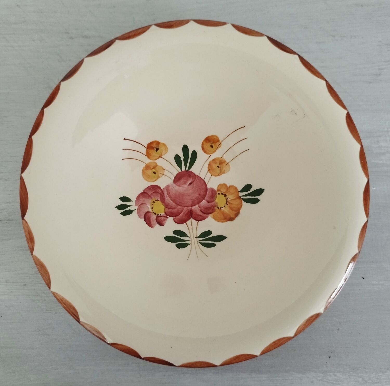 Round hollow Longchamp Agen plate
