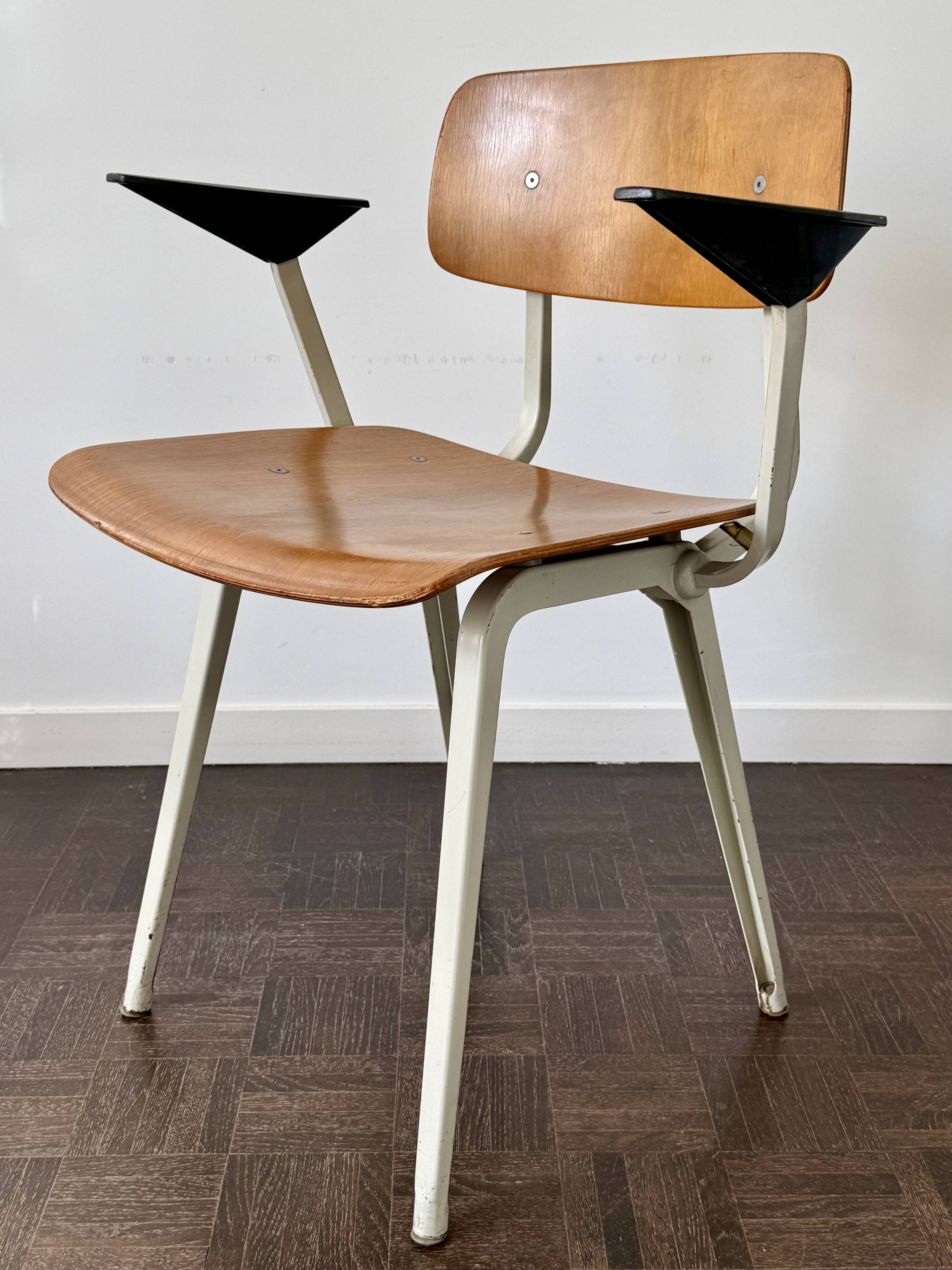 Vintage chair design Friso Kramer model Revolt with armrests