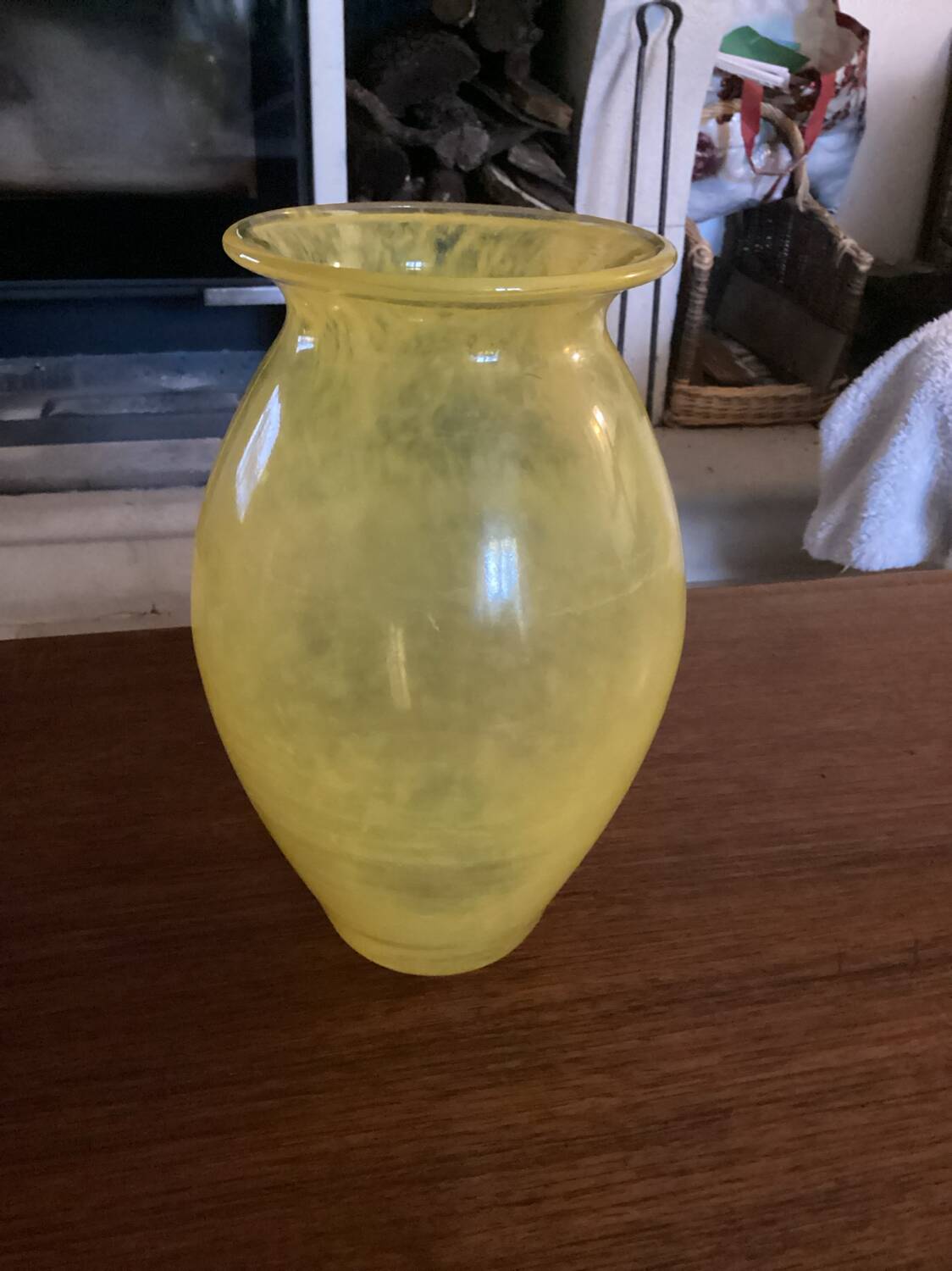 Vase en verre soufflé vintage