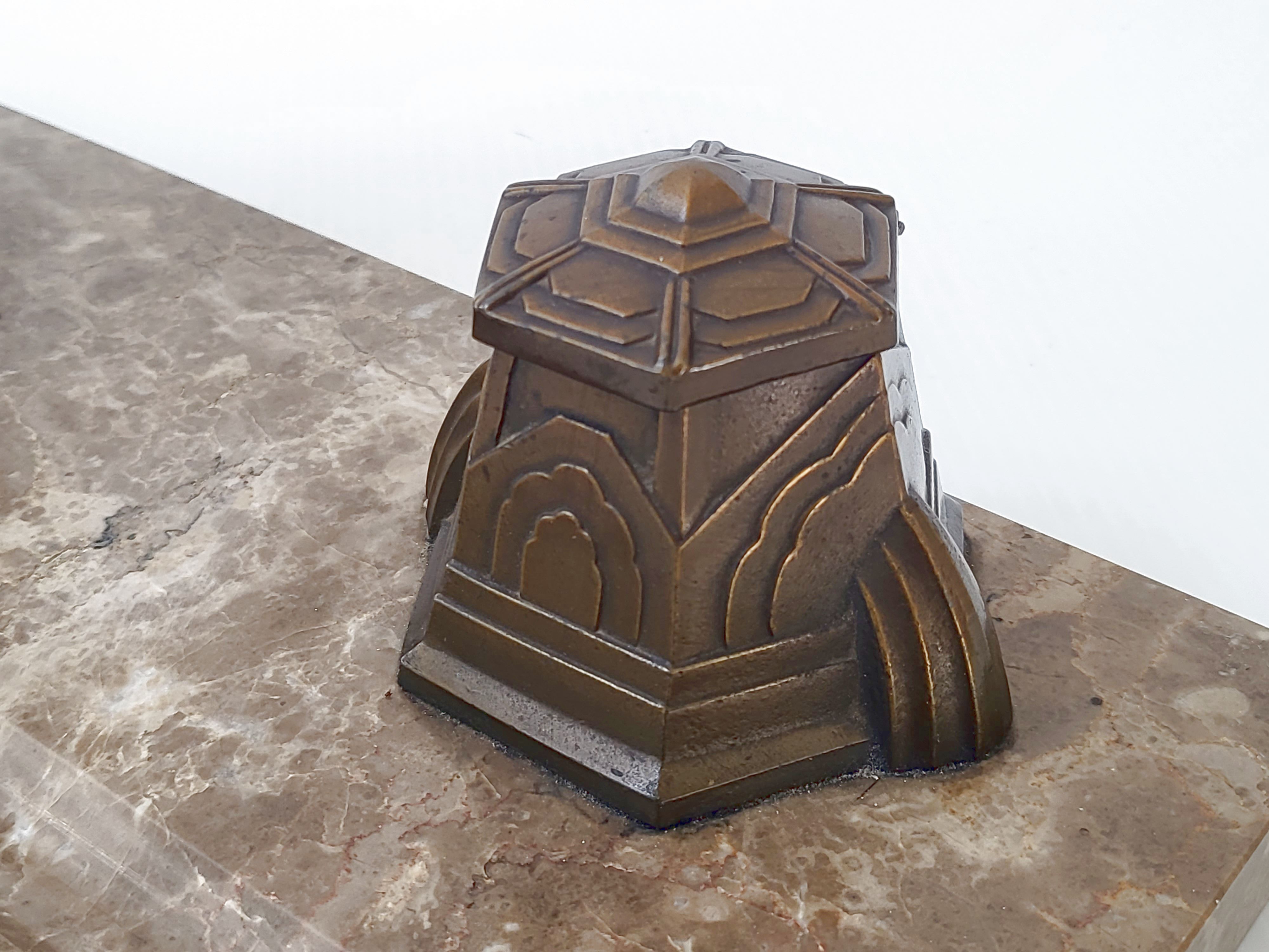 Art Deco marble inkwell & regulates