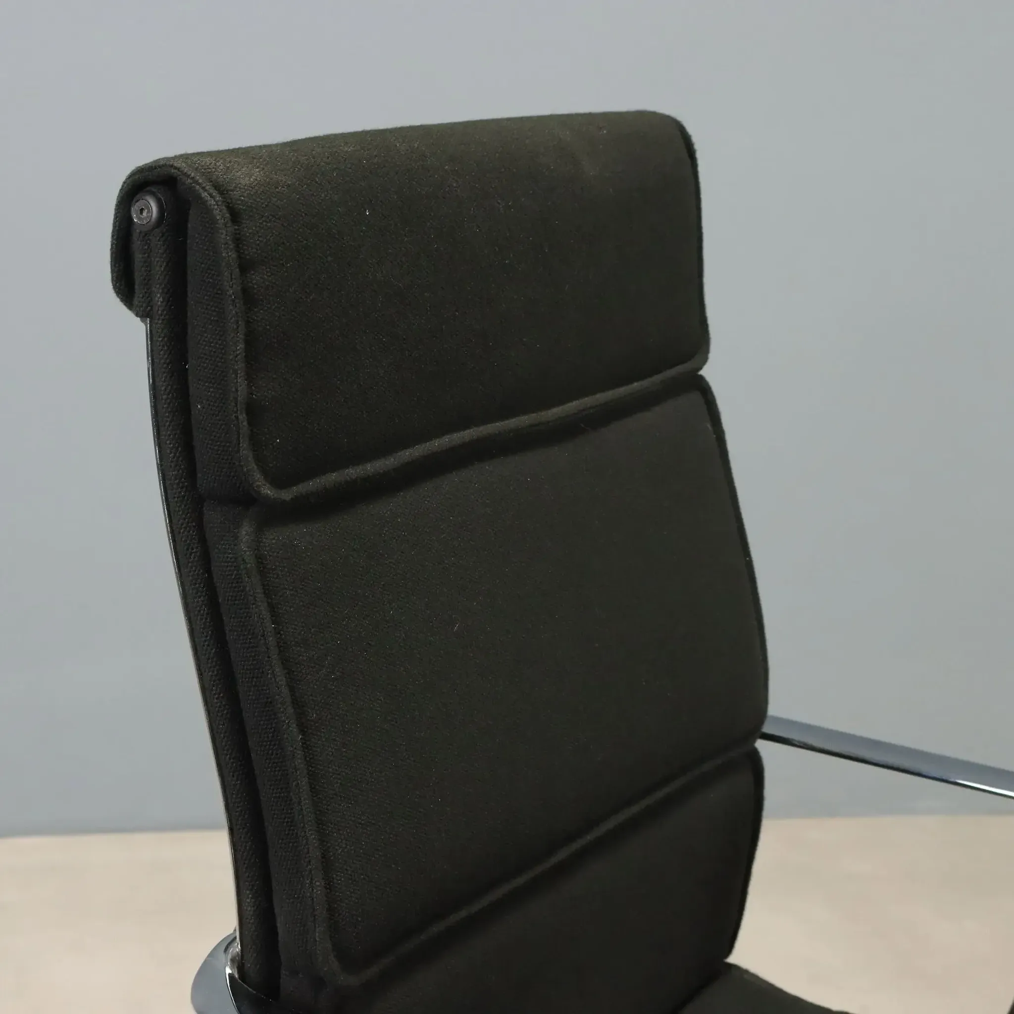 Vintage office chair ICF design Eames aluminium Italy 1970s