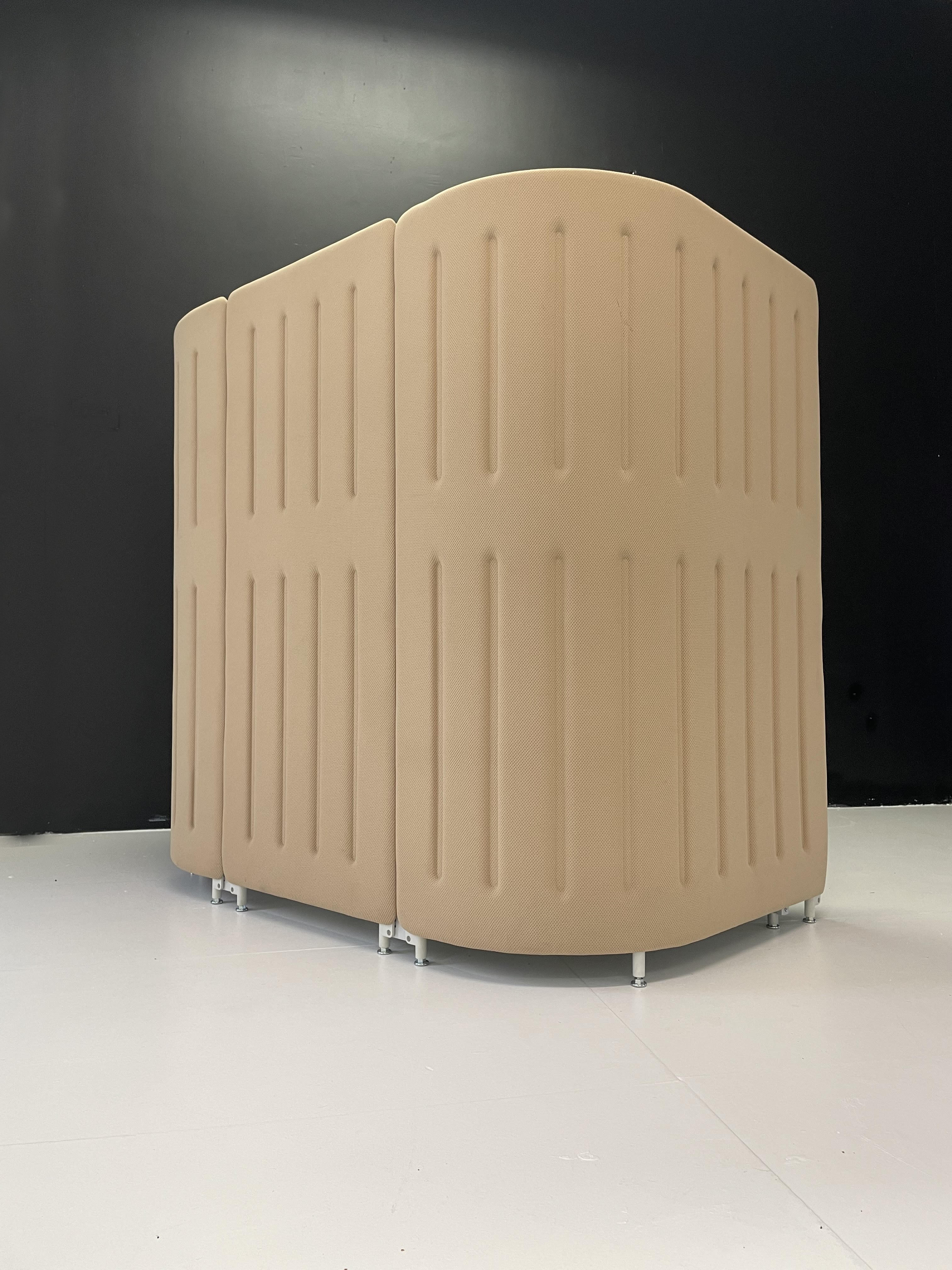 Alcove desk model Muffle by Okamura