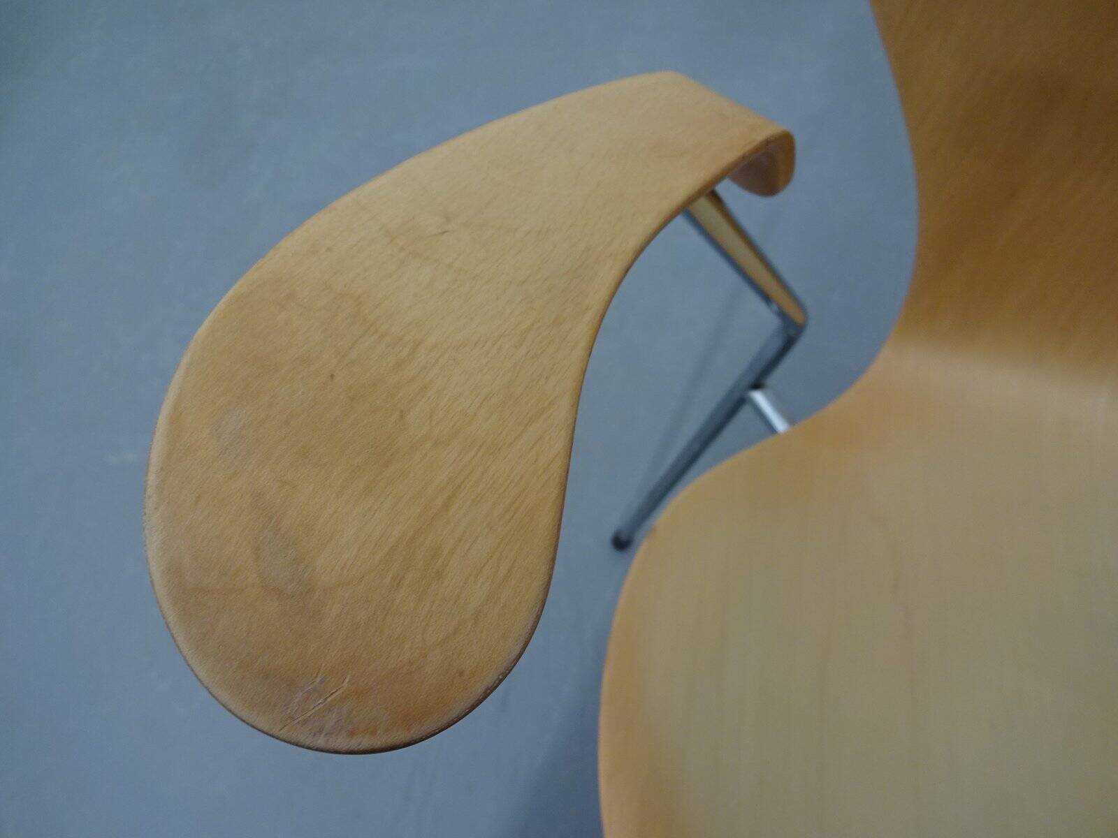 Danish 3207 Armchair by Arne Jacobsen for Fritz Hansen, 1991