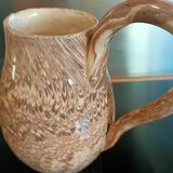 Pitcher in mixed earth of Apt