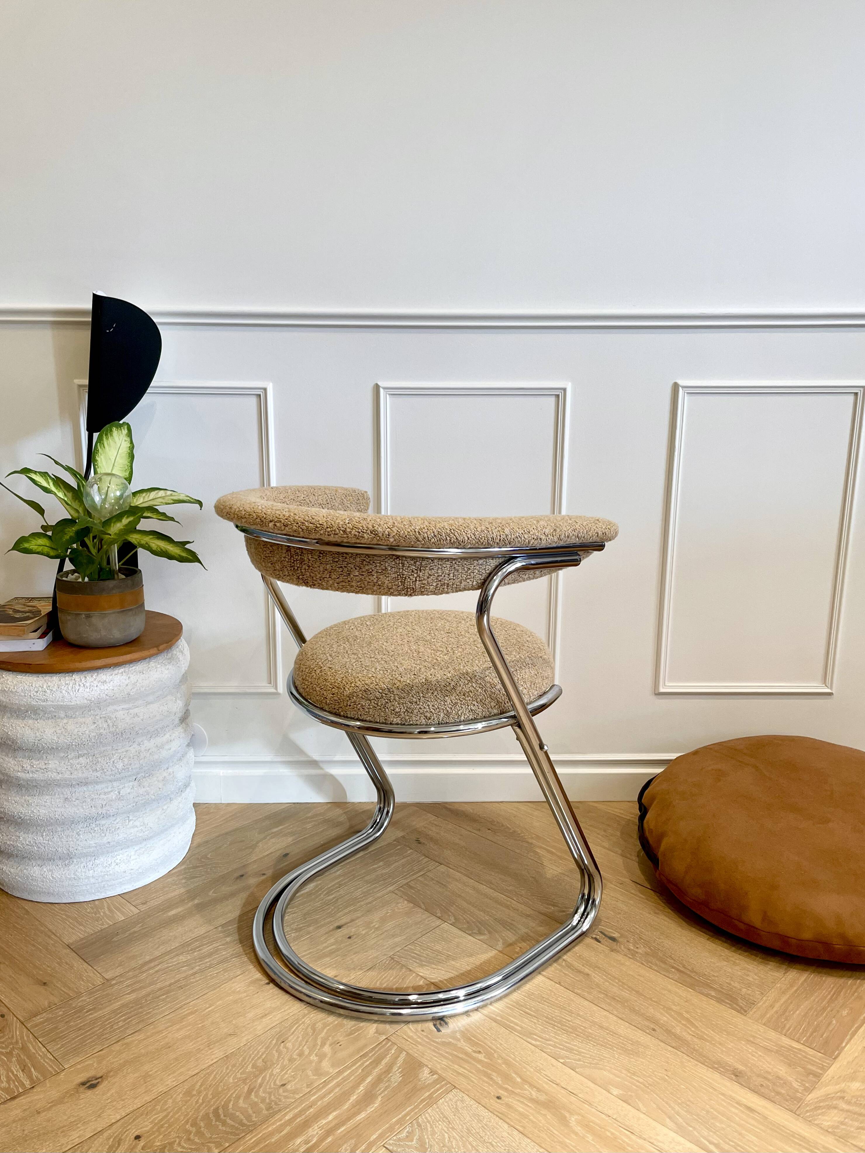 Vintage chair design from the 70s – chrome & boucle – modernist style