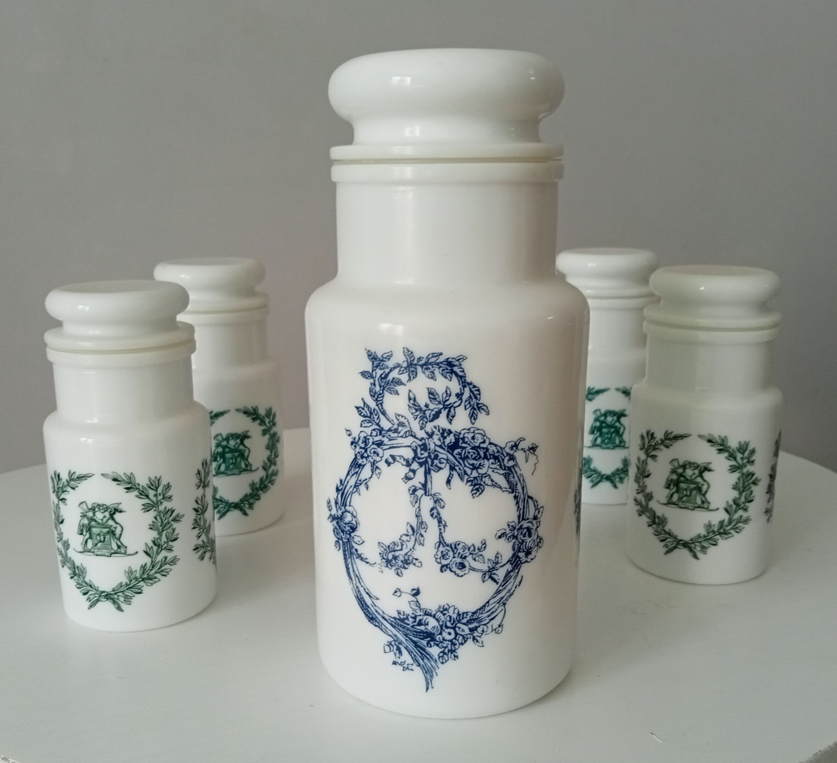 Set of vintage Italian opaline jars