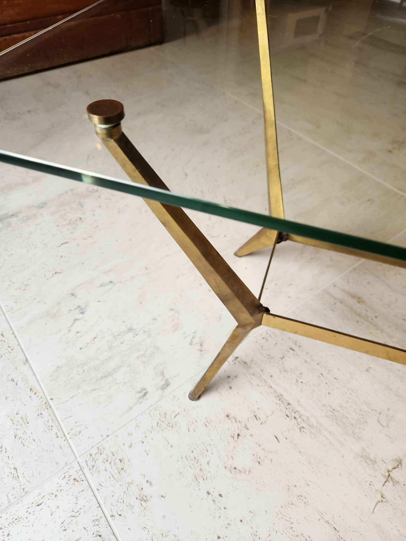 Table basse vintage (années 50) plateau en verre - pieds en bronze