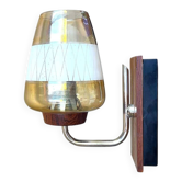 Applique murale en teck danois et verre ambre des années 1960