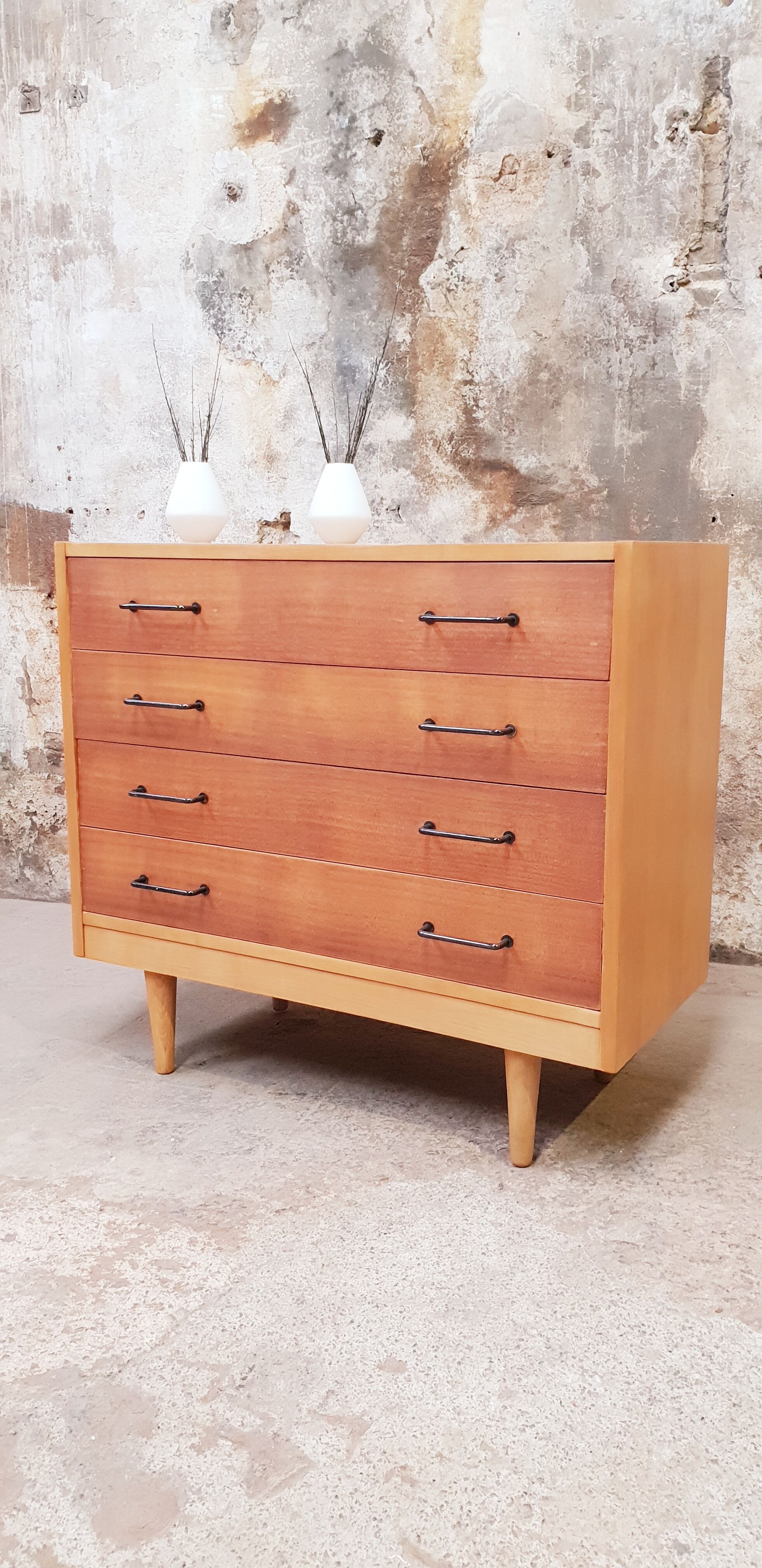 Vintage chest of drawers