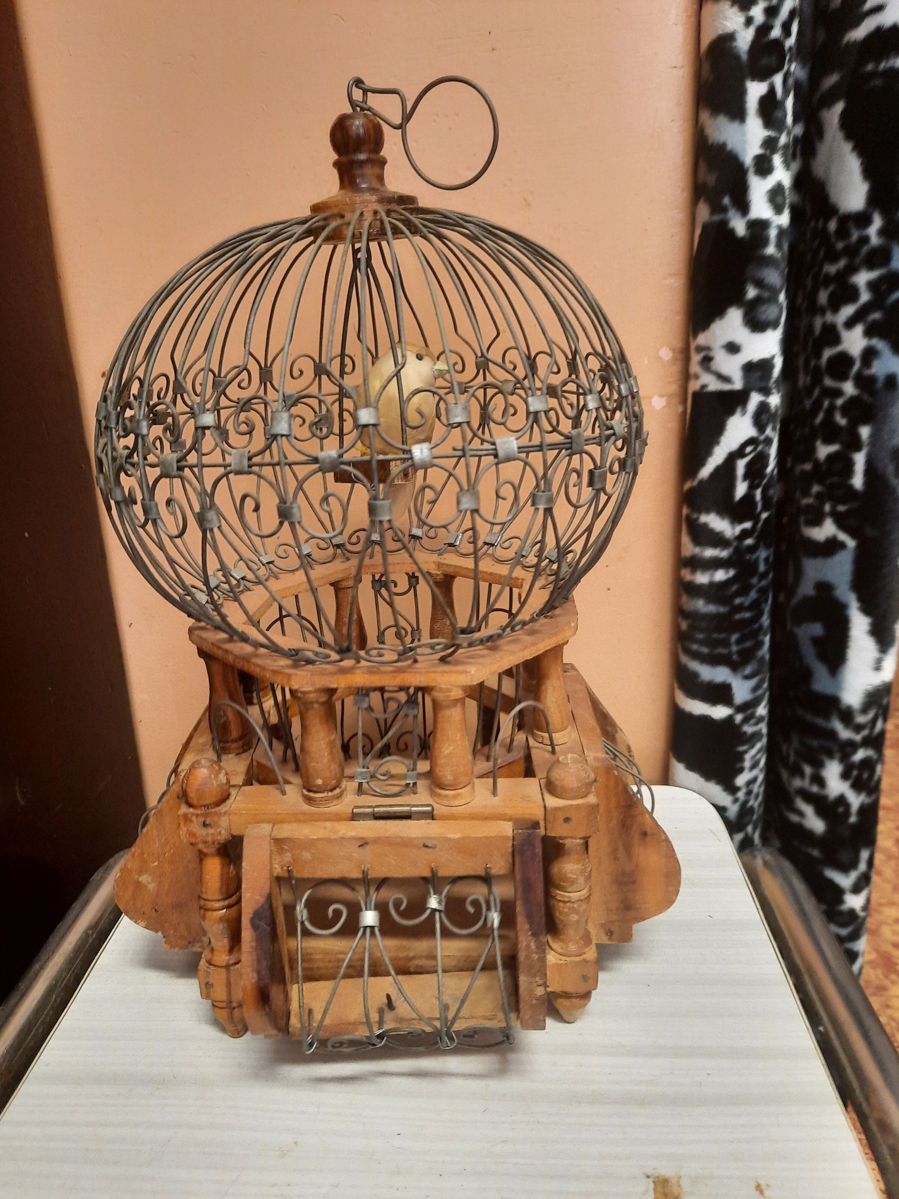 Bird cage