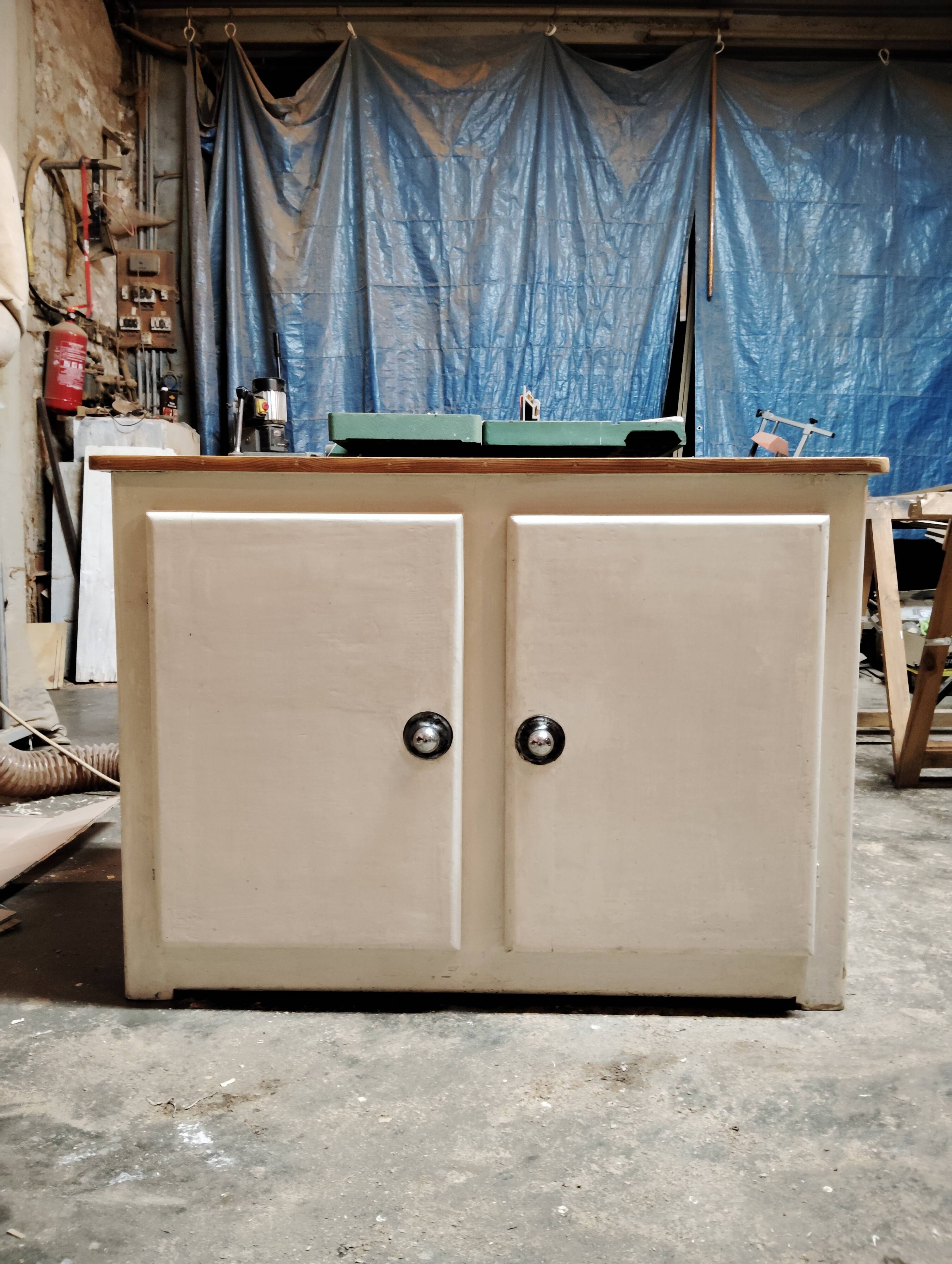 Mado/Parisian buffet