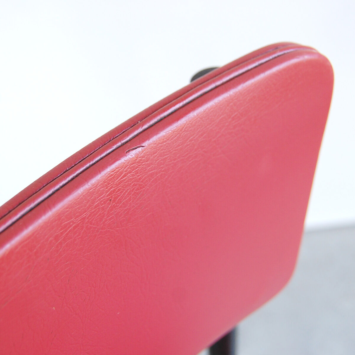 Chair C59 "trimmed" by Pierre Guariche for Meurop, 1959