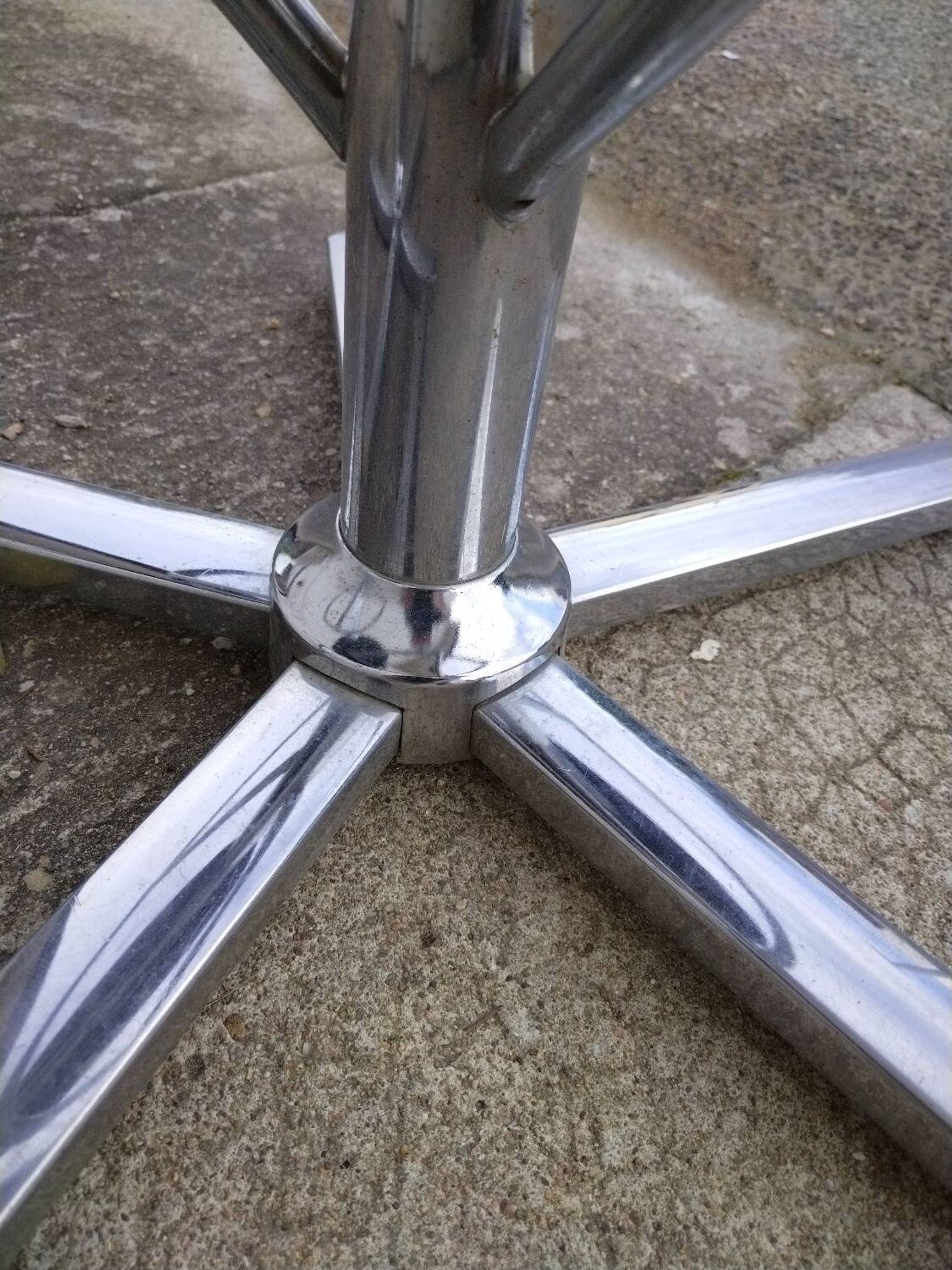 Bar stool design