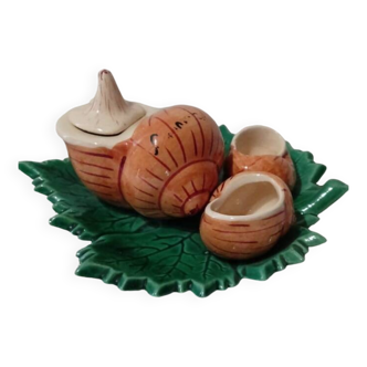 Salt and pepper display snail barbotine
