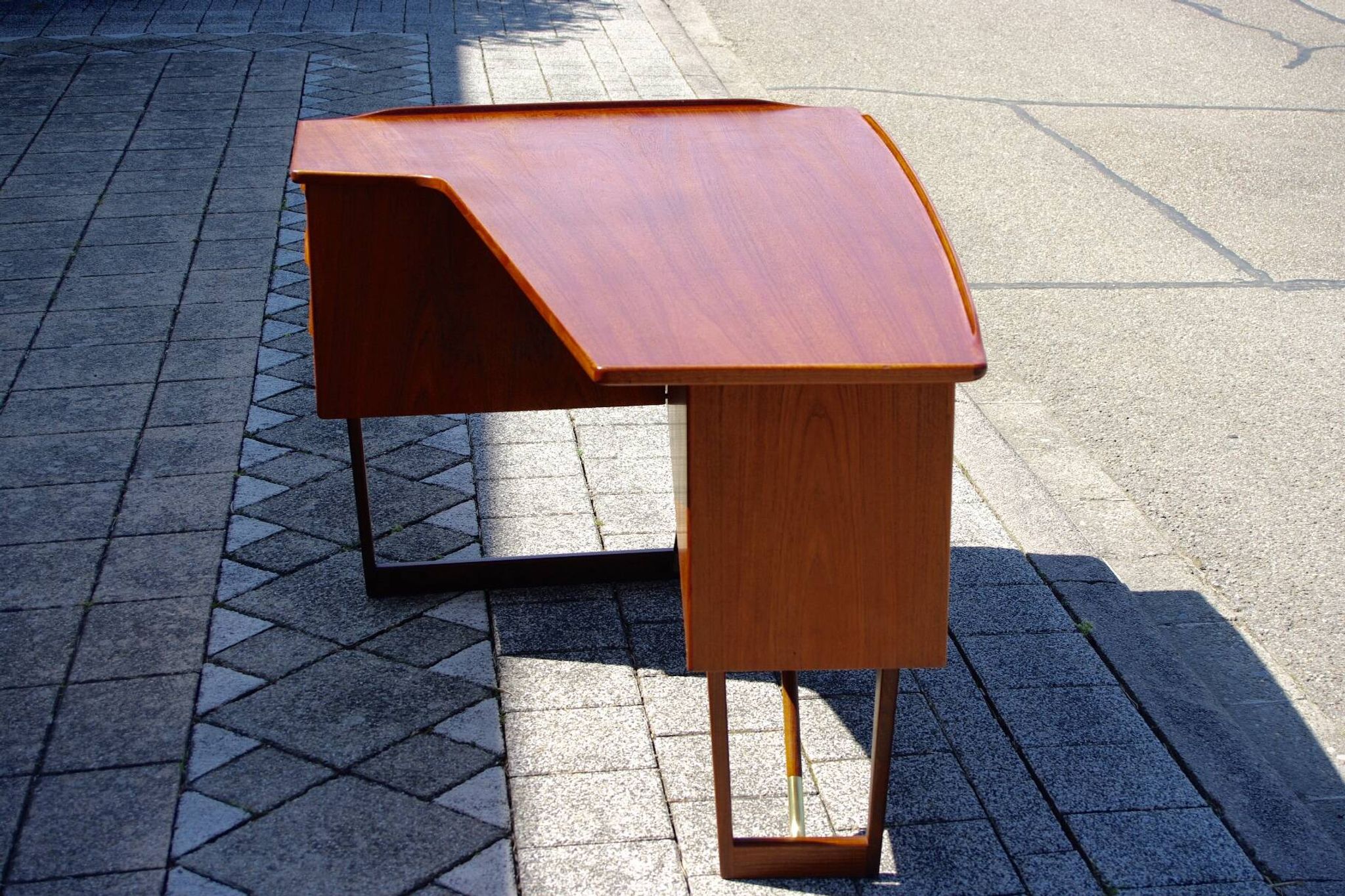 Vintage boomrang desk by peter lovig nielsen 1960s