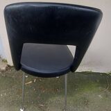 1 chaise noire 1960/70