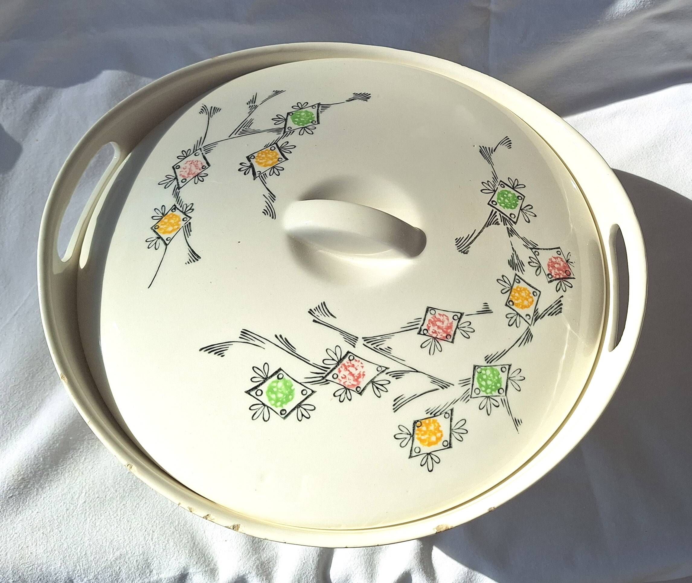 Gien porcelain soup tureen