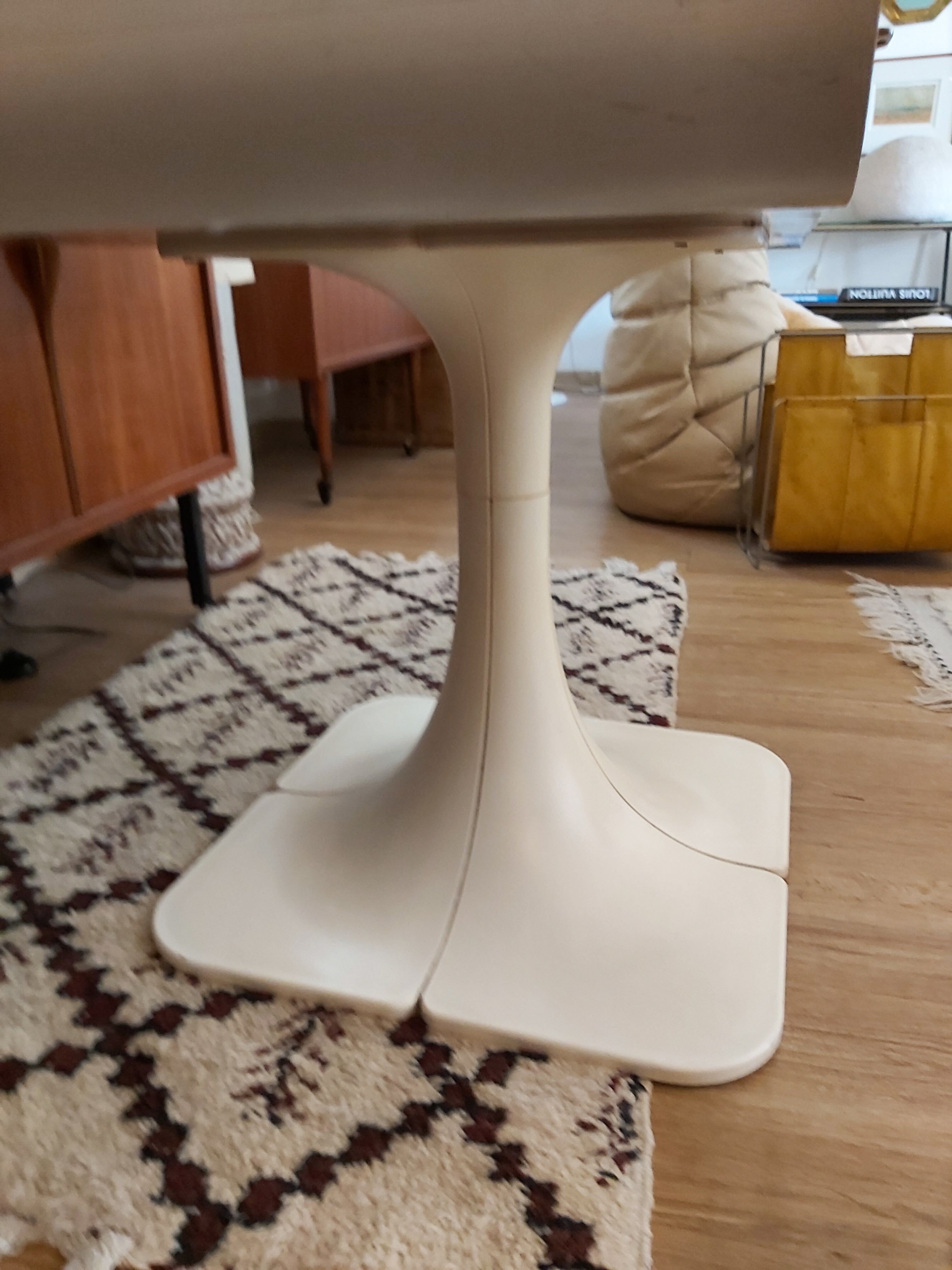 Coiffeuse années 70 pied tulipe