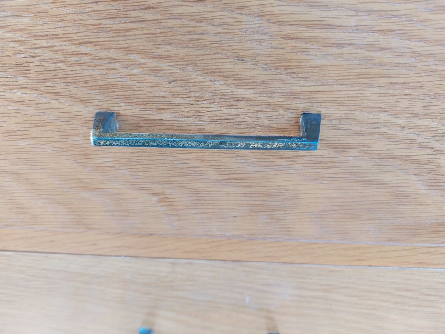 Solid wood chest of drawers