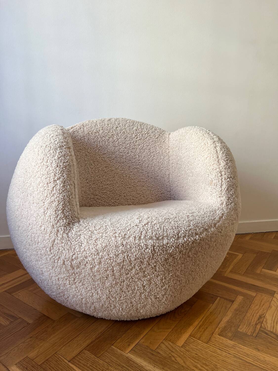 Vintage “Mochi” armchair