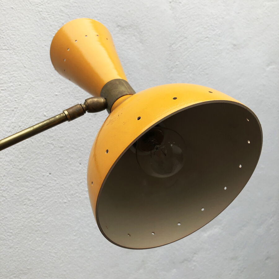 Counterweight diabolo lamp to be installed, double lampshade