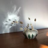 Ceramic flower pique