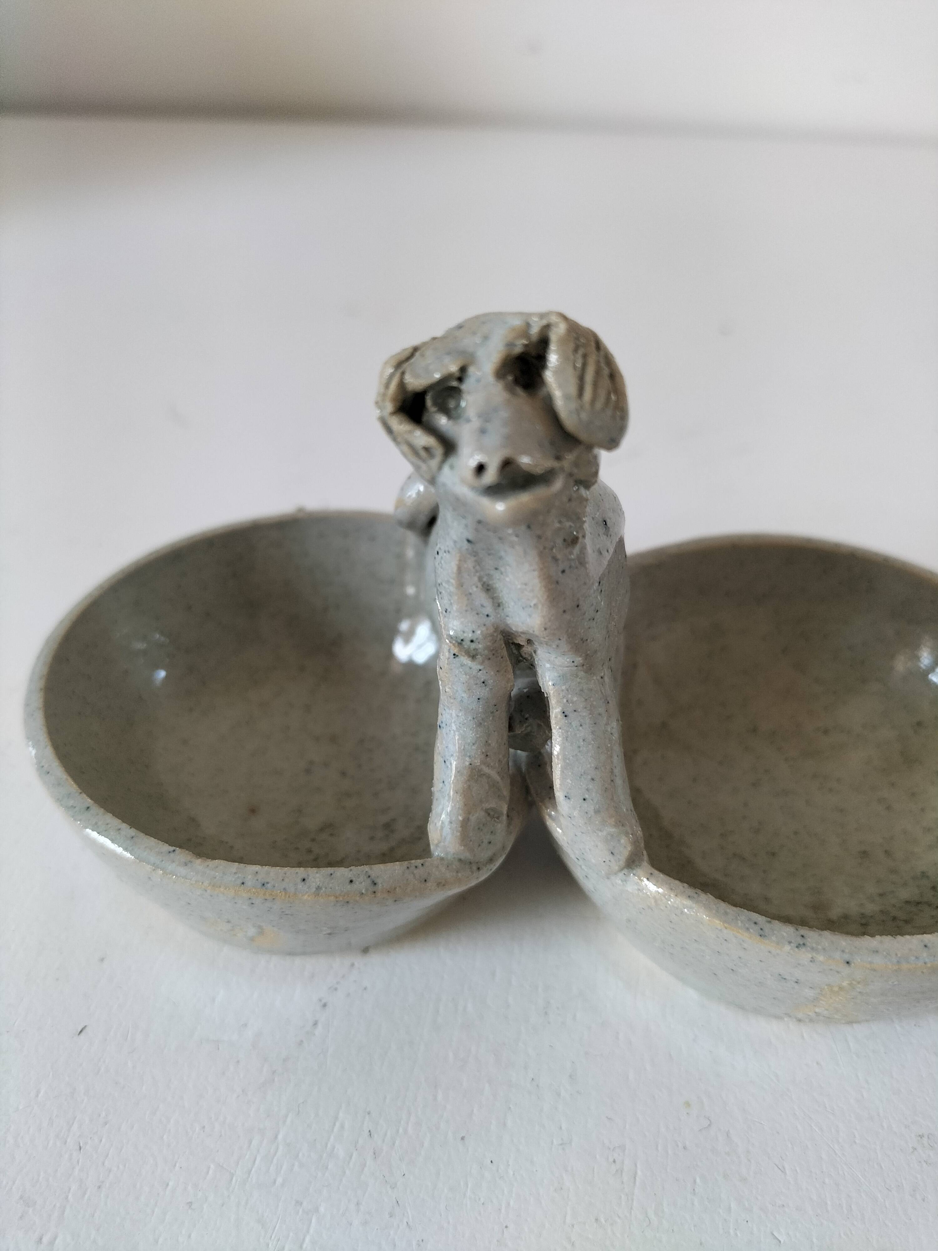 Salt and pepper shakers in glazed stoneware with dog – Handmade pottery