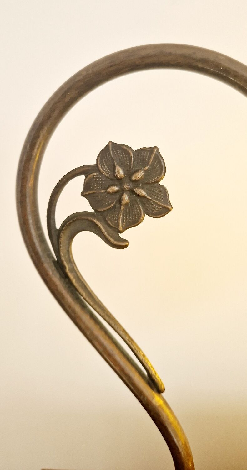 Art Nouveau style lamp