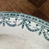 Small round dish on foot