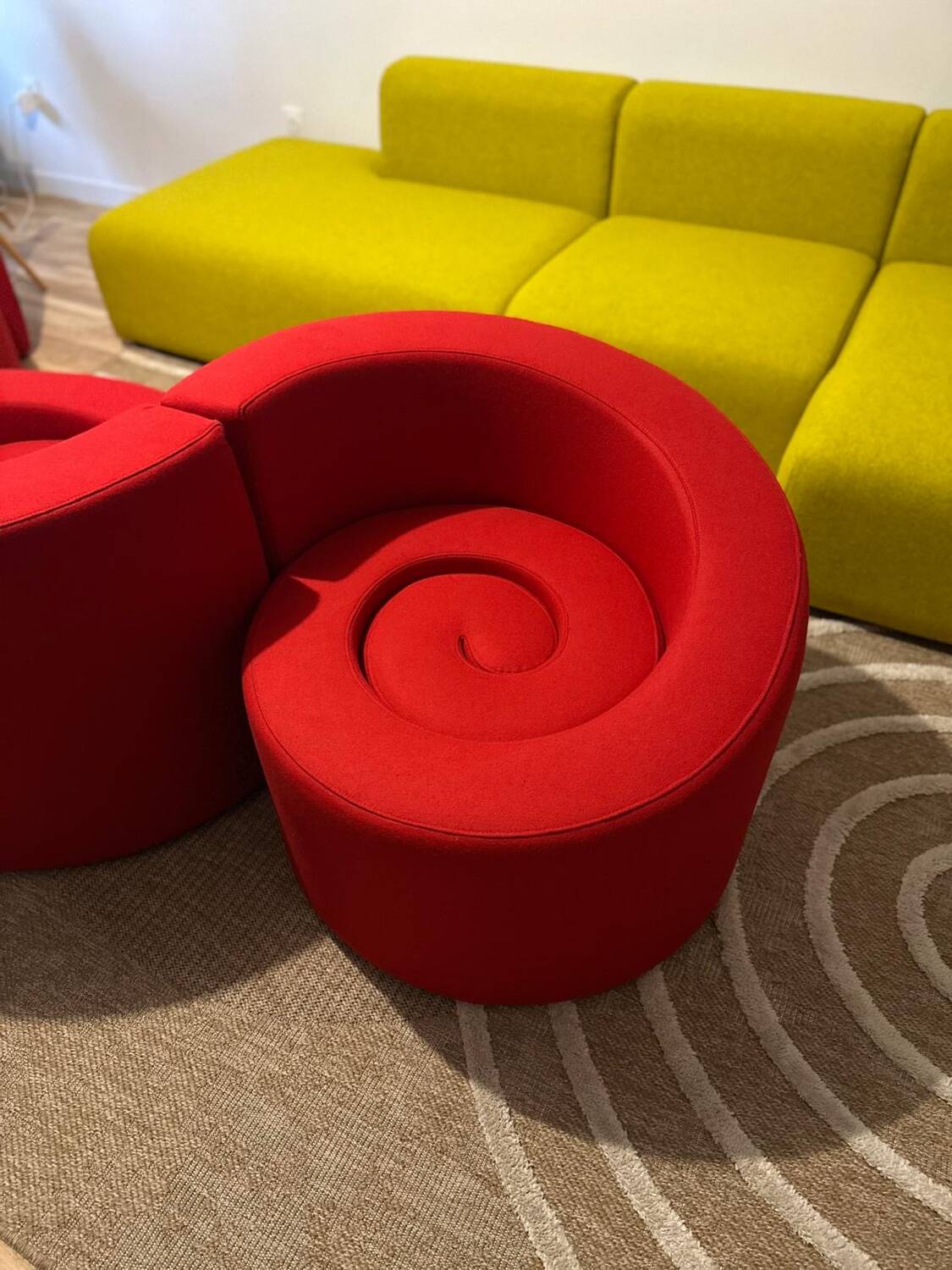 Paires de fauteuils toi et moi par Michael Kruijne