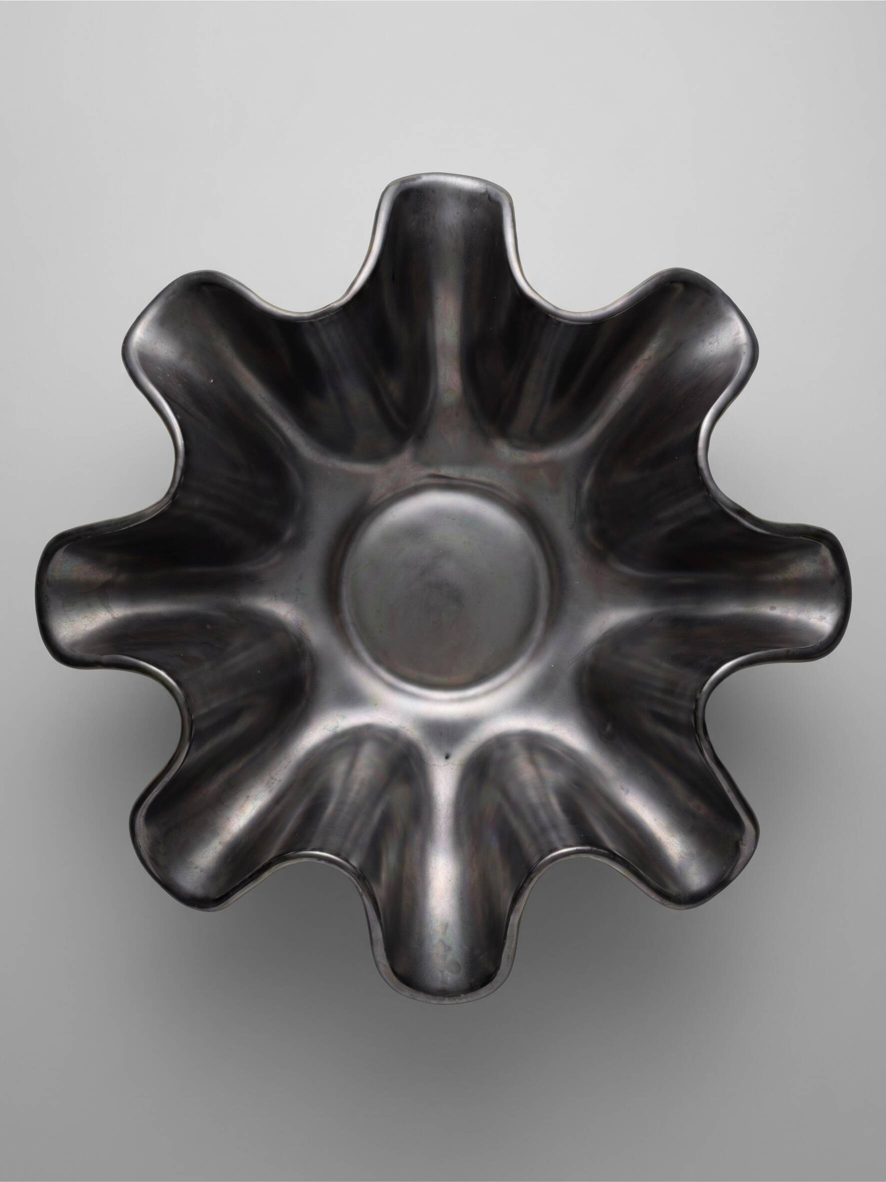 Bowl / centrepiece in green anise and black, Saint-Clément ceramic – Letalle