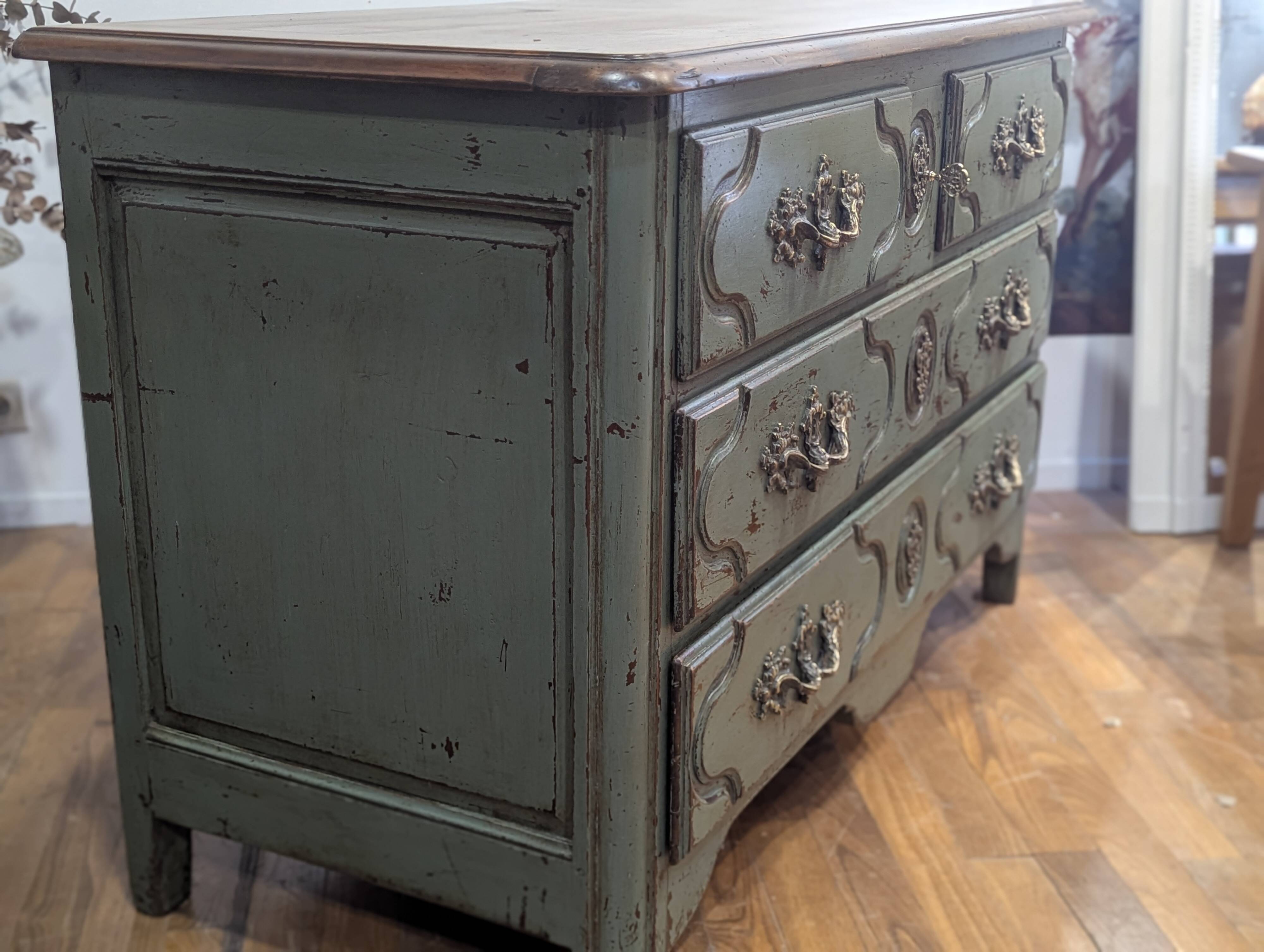 Louis XVI oak chest of drawers