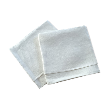 2 monogram napkins H