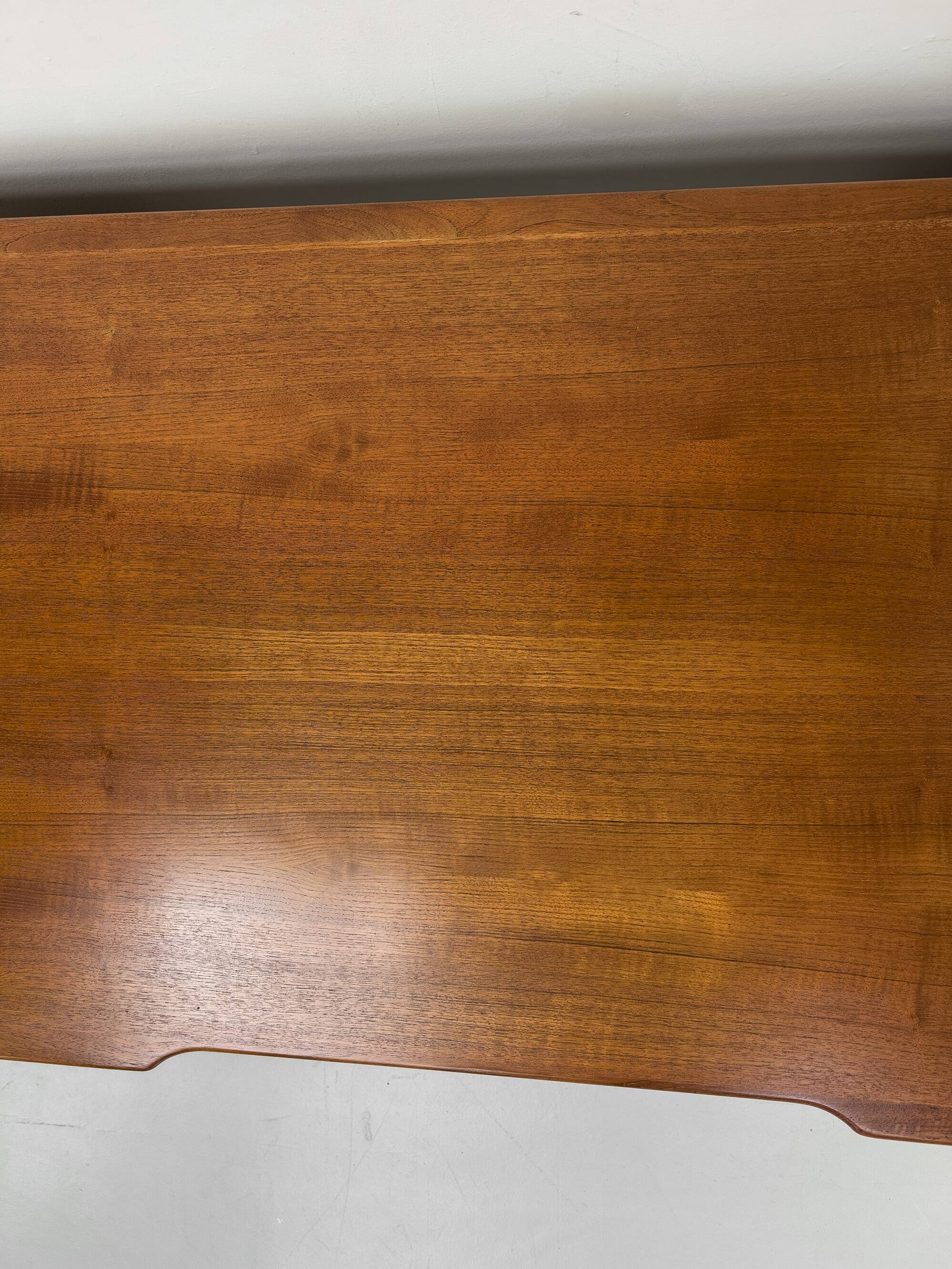 Bureau danois en teck avec porte et tiroirs par Bornholm, années 1970